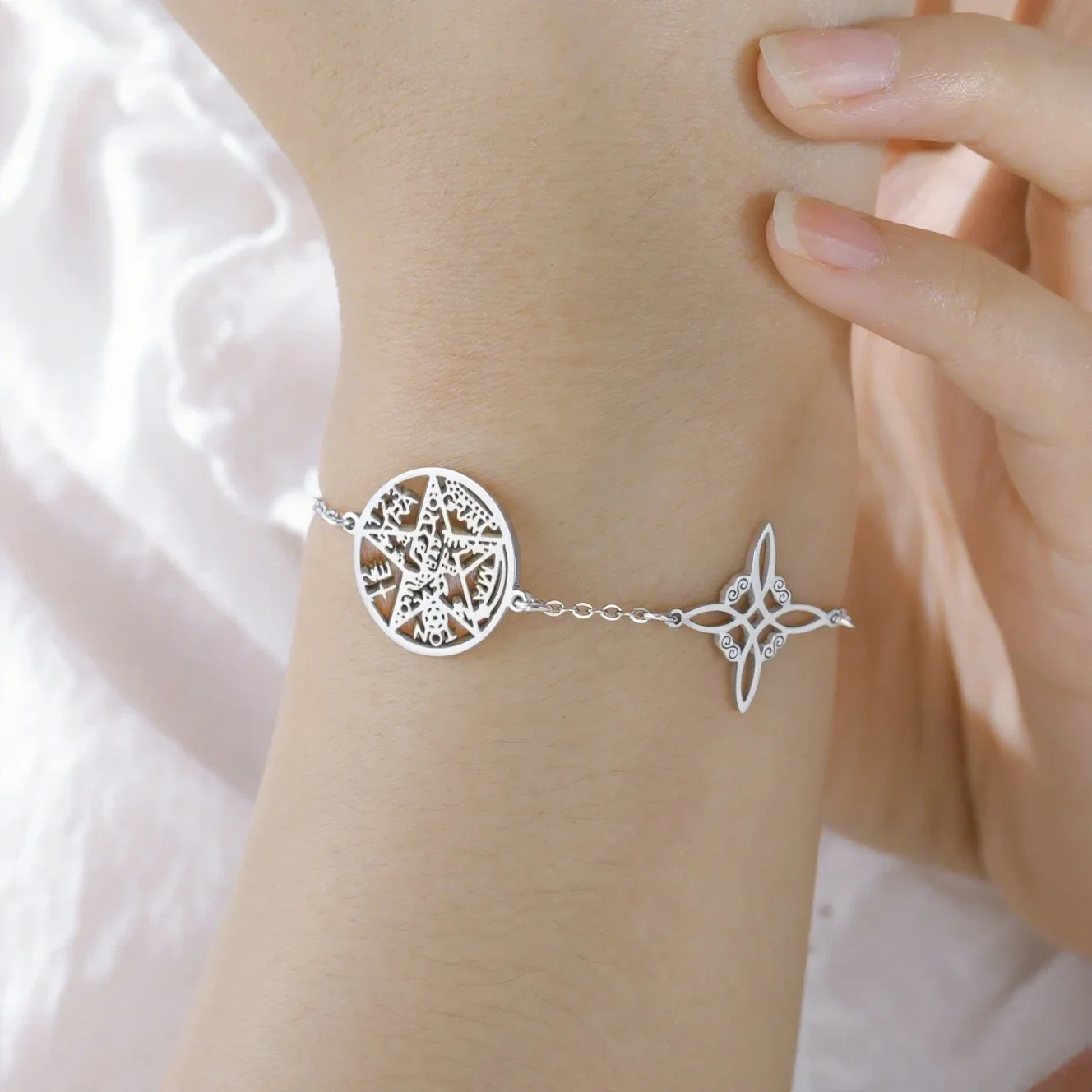 1PC Retro Witch Knot Pentagram Double Talisman Bracelet Stainless Steel Virgin Mary Bracelet Retro Jewelry Gift