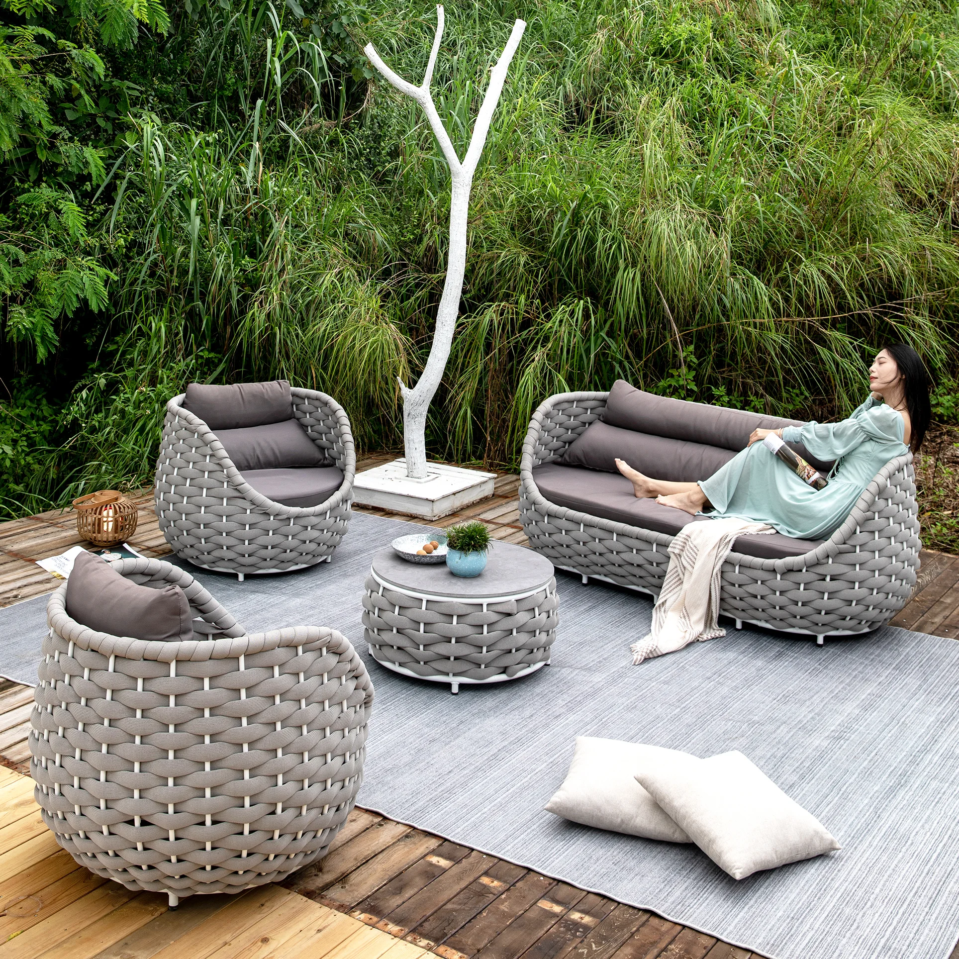 

！@Modern Design Outdoor Waterproof Rattan Sofa Set Five-Star Hotel Dedicated Garden Furniture with Weather Resistant Feature