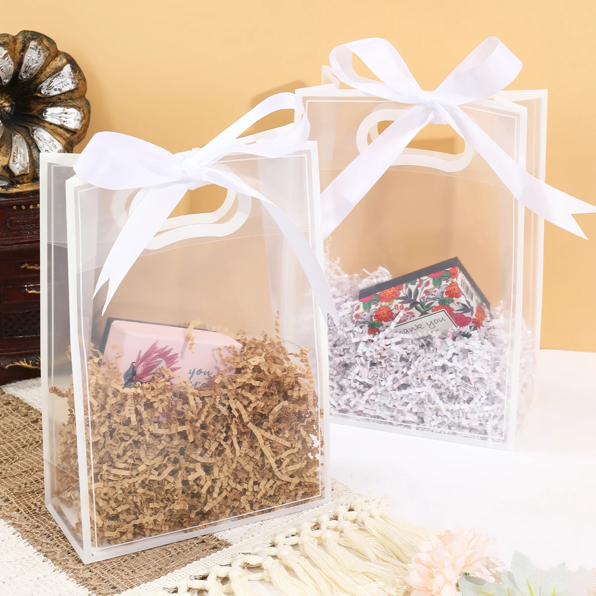 ΠΡΠΎΠ·ΡΠ°ΡΠ½Π°Ρ ΡΡΠΌΠΊΠ° Ρ Π±Π΅Π»ΠΎΠΉ Π»Π΅Π½ΡΠΎΠΉ ΠΈ Π±Π°Π½ΡΠΎΠΌ, ΡΠΊΡΠ°ΡΠ΅Π½ΠΈΡ Π΄Π»Ρ Π²Π΅ΡΠ΅ΡΠΈΠ½ΠΊΠΈ Π² ΡΠ΅ΡΡΡ ΠΏΠ΅ΡΠ²ΠΎΠ³ΠΎ Π΄Π½Ρ ΡΠΎΠΆΠ΄Π΅Π½ΠΈΡ, Π΄Π΅ΡΡΠΊΠΈΠ΅ ΡΡΠ²Π΅Π½ΠΈΡΡ, ΠΏΠΎΠ΄Π°ΡΠΎΡΠ½Π°Ρ ΡΡΠΌΠΊΠ°, ΡΠ²Π°Π΄Π΅Π±Π½ΡΠΉ Π΄Π΅ΡΡΠΊΠΈΠΉ Π΄ΡΡ, ΡΠΎΠ²Π°ΡΡ Π΄Π»Ρ Π΄Π΅Π²ΠΎΡΠ΅ΠΊ ΠΡΠΎΠ·ΡΠ°ΡΠ½Π°Ρ ΡΡΠΌΠΊΠ° Ρ Π±Π΅Π»ΠΎΠΉ Π»Π΅Π½ΡΠΎΠΉ ΠΈ Π±Π°Π½ΡΠΎΠΌ, ΡΠΊΡΠ°ΡΠ΅Π½ΠΈΡ Π΄Π»Ρ Π²Π΅ΡΠ΅ΡΠΈΠ½ΠΊΠΈ Π² ΡΠ΅ΡΡΡ ΠΏΠ΅ΡΠ²ΠΎΠ³ΠΎ Π΄Π½Ρ ΡΠΎΠΆΠ΄Π΅Π½ΠΈΡ, Π΄Π΅ΡΡΠΊΠΈΠ΅ ΡΡΠ²Π΅Π½ΠΈΡΡ, ΠΏΠΎΠ΄Π°ΡΠΎΡΠ½Π°Ρ ΡΡΠΌΠΊΠ°, ΡΠ²Π°Π΄Π΅Π±Π½ΡΠΉ Π΄Π΅ΡΡΠΊΠΈΠΉ Π΄ΡΡ, ΡΠΎΠ²Π°ΡΡ Π΄Π»Ρ Π΄Π΅Π²ΠΎΡΠ΅ΠΊ