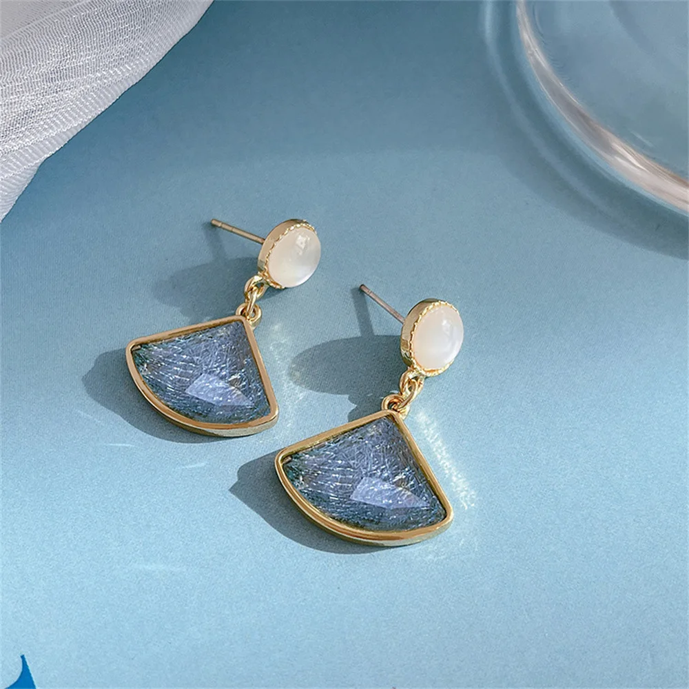 2024 New simple versatile temperament earrings blue light luxury senior sense of women's earrings wholesale