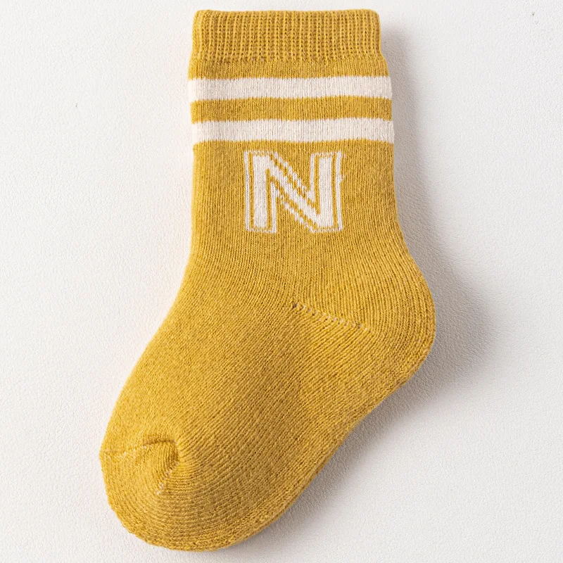 

3 пары моющихся носков с буквами для малышей, вязаные теплые мягкие хлопковые носки, разноцветные милые полосатые гольфы для