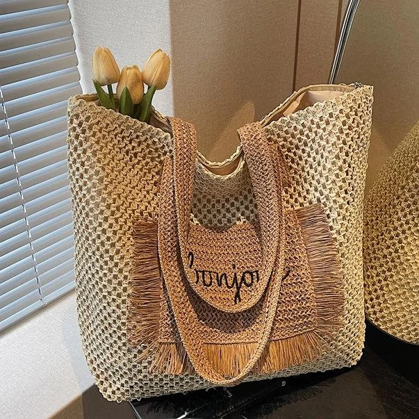 

Ladies Commuter Countryside Style Large Capacity Straw Woven Tote Bag Single Shoulder Basket Weave Bag Fashionable 2026 New M...