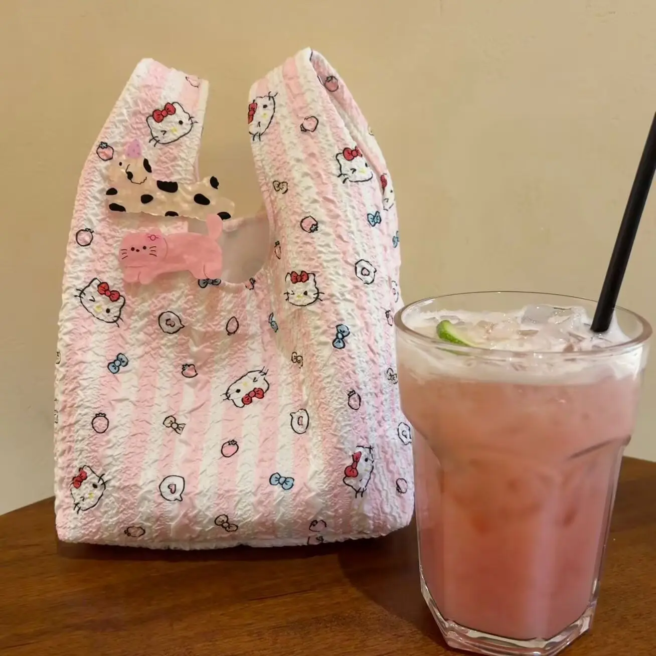 

Sanrio Hello Kitty Cute And Stylish New Handbag Ins Japanese Style Niche Cute Casual Tote Bag Commuting Versatile Carrying Bags