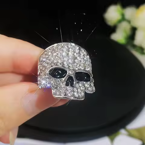 Fashion Punk Rhinestones Skull Rings Hiphop Glitter Silver Color Crystal Gothic Finger Ring for Women Men Party Jewelry Gift