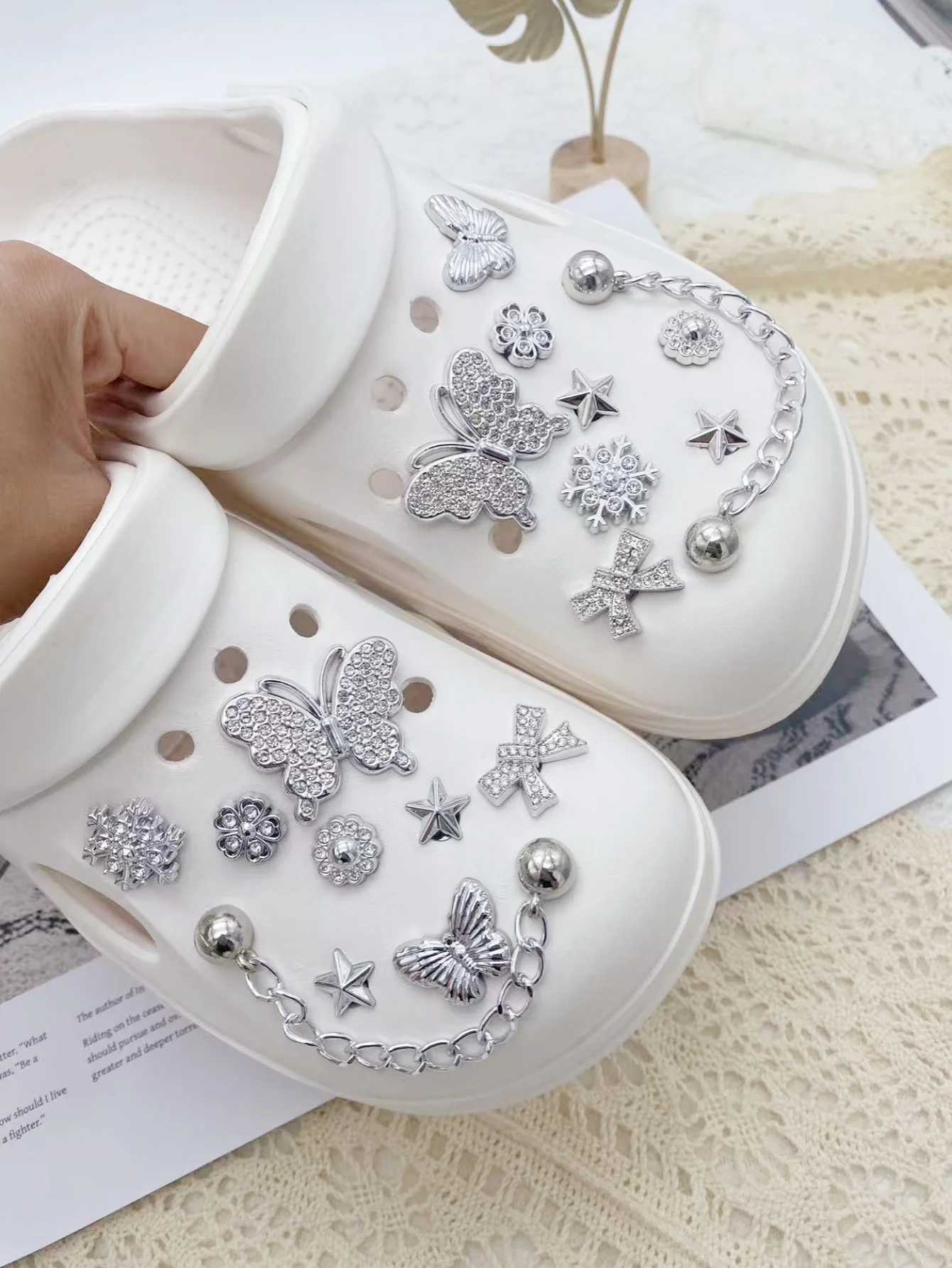 

18-летние серебряные цепочки из бисера, бабочка, звезда, пряжка для обуви со снежинками, украшения своими руками, многофункциональные аксессуары для зажимов для обуви для женщин