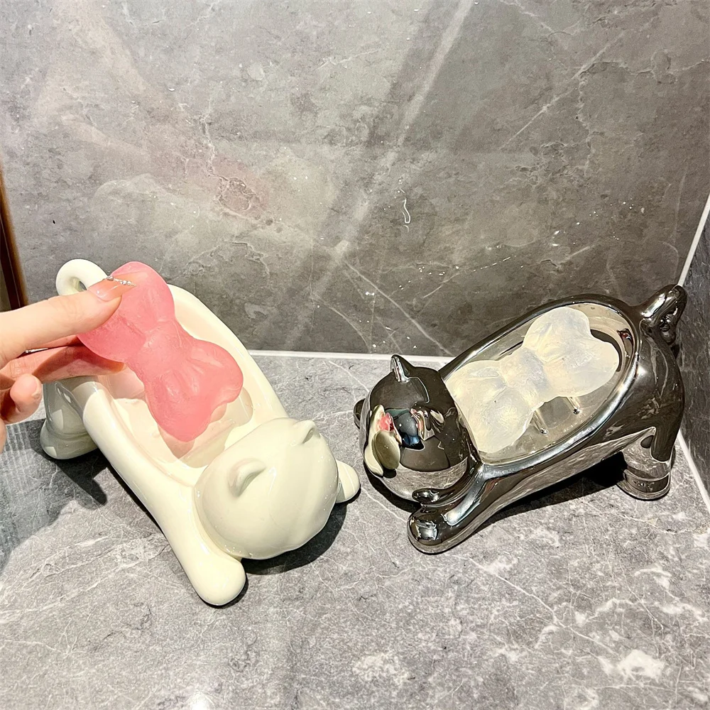 Cute Cat Drain Soap Holder Container Smooth Ceramic Toilet Soap Dish Case Tray Bathroom Accessories Washroom Tools Home Decor