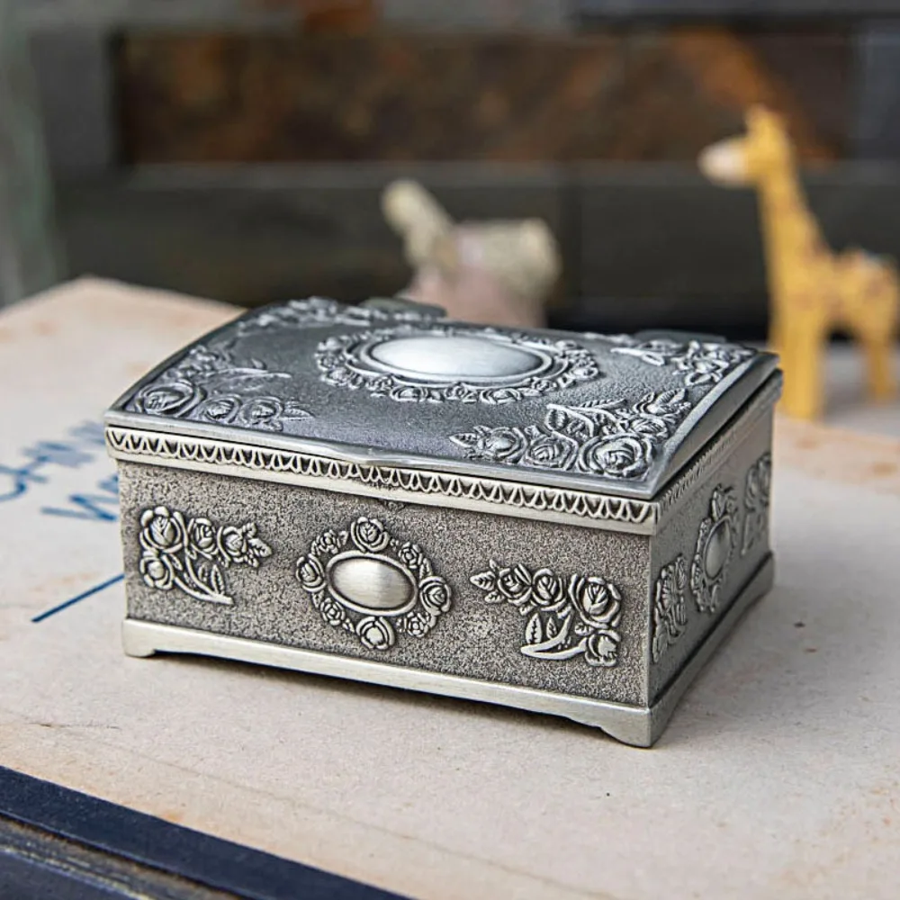 

Vintage Flower Metal Jewelry Box Dustproof Home Decor Ring Bracelet Organizer Heart Shaped Retro Ring Trinket Storage