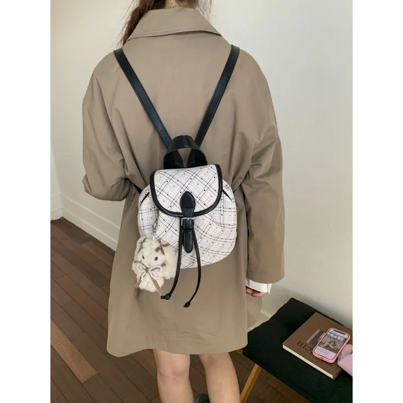 Casual and versatile women's backpack2025New versatile commuter backpack, exquisite mini school bag, travel bag