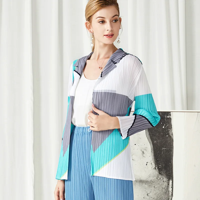 Miyake pleated printed short women's jacket 2022 spring color-blocking lapel long-sleeved all-match slim casual cardigan coat