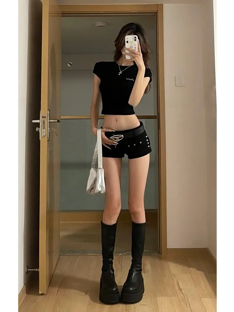 Low-Waist Black Denim Shorts Women's Sexy Studs Hot Pants Summer Y2K Bodycon Ultra-Short Jeans Pants Trendy Streetwear