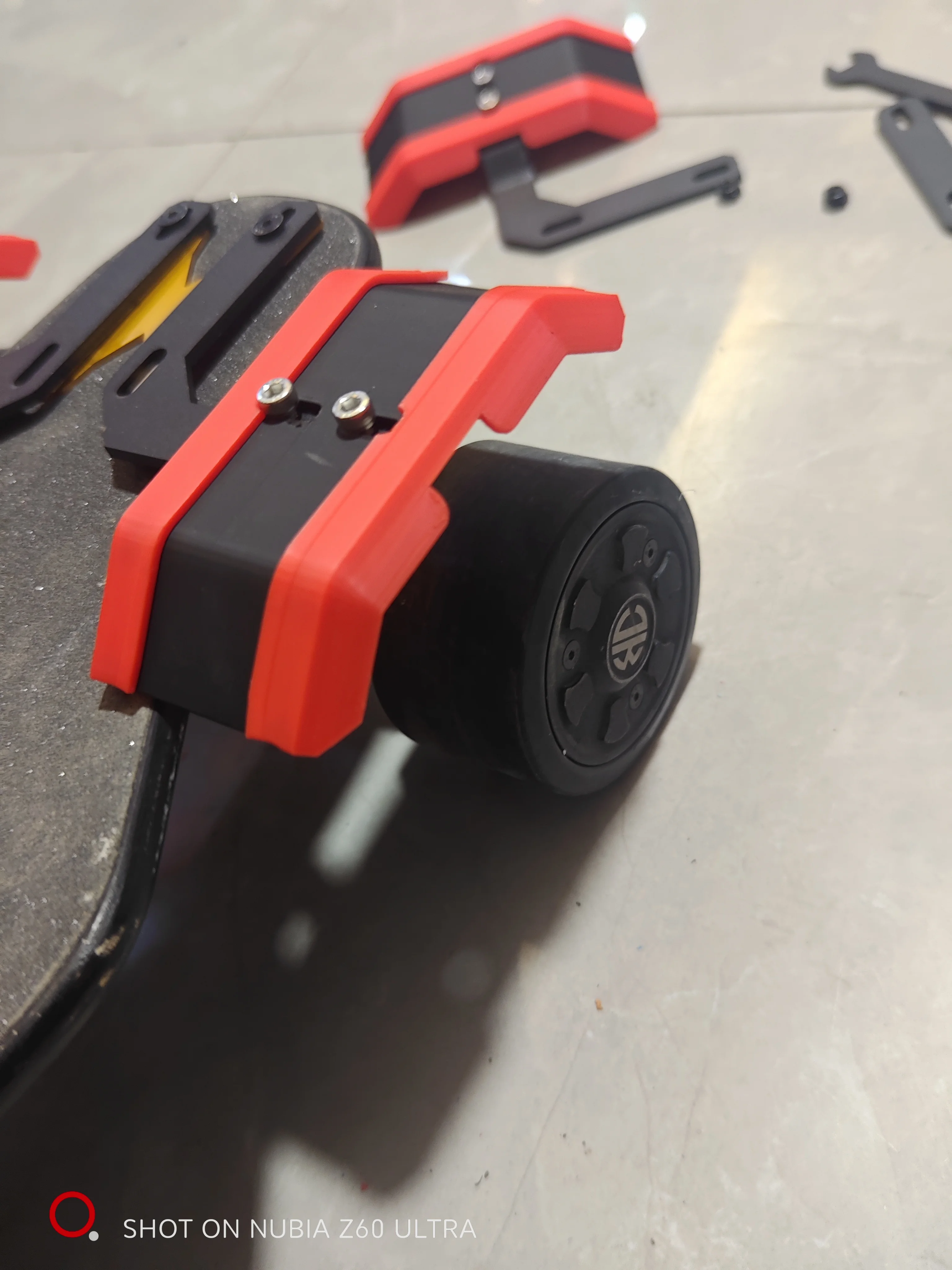 garde-boue-de-planche-a-roulettes-electrique-planche-etanche-a-quatre-roues