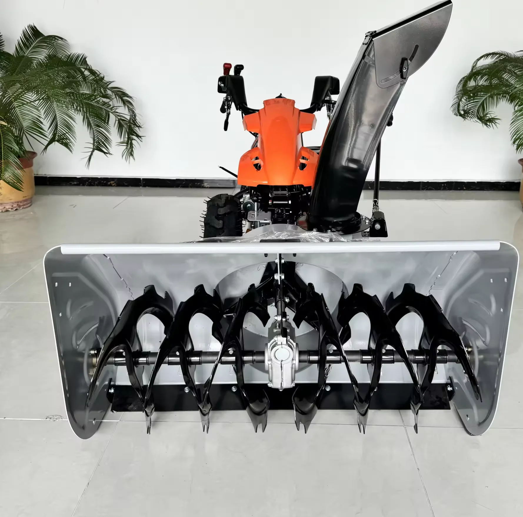 Spazzaneve spinta a mano con spazzaneve per tutte le ingranaggi con opzioni di personalizzazione OEM