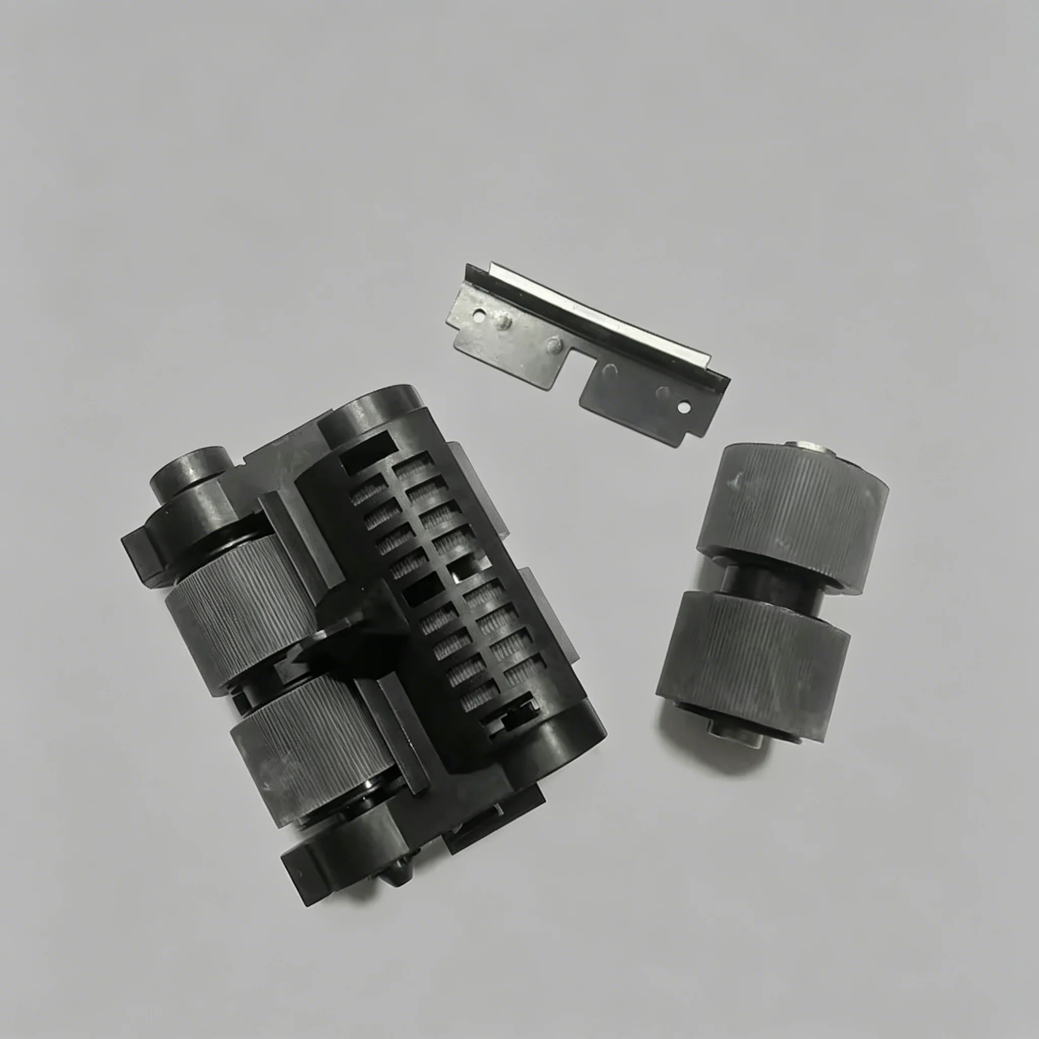 

Комплект роликов для захвата документов и сепарационная накладка для сканеров Kodak I4000 I4200 I4250 I4600 I4650 I4600plus I4850