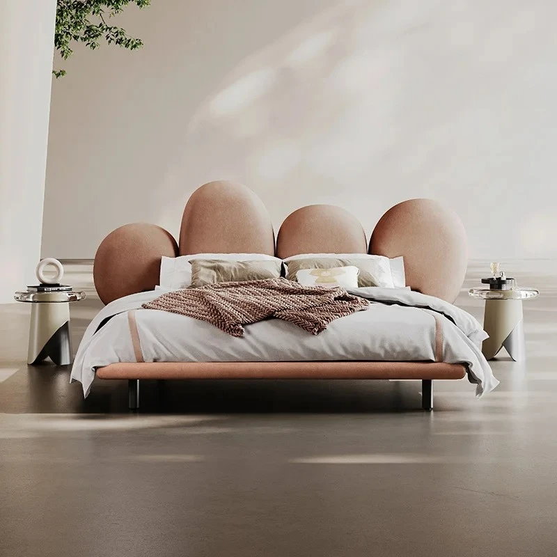 

Итальянская дизайнерская кровать с лепестками, светлая роскошная кровать принцессы для девочек, розовая флокированная кровать из шерстяной ткани с облаком