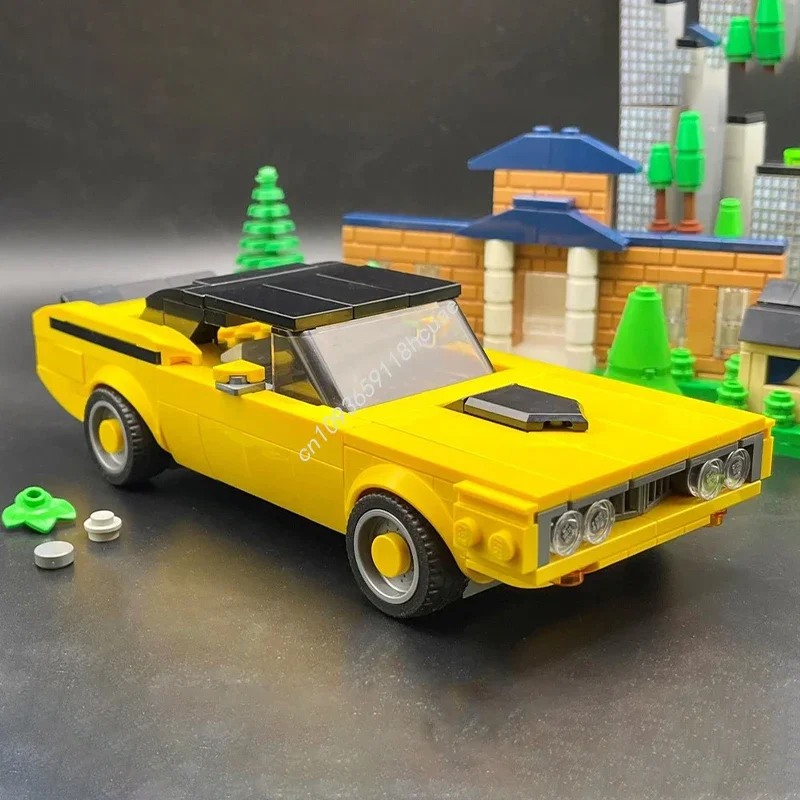 

224pcs MOC Founder's Rock Hemi Cuda Yellow City Champion Supercar Building Block Christmas Gift Creative DIY Model Ideal Kids