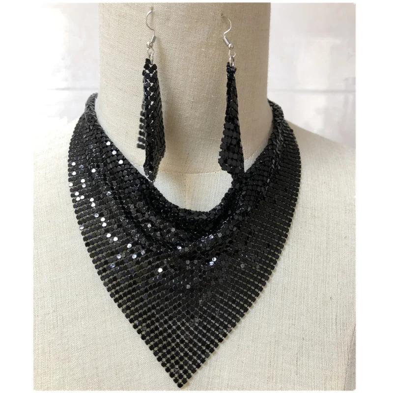 New Fashion Accessories Retro Accessories Triangle Scarf Necklace Set Earrings Earrings For Women Jewelry Wholesale Gifts