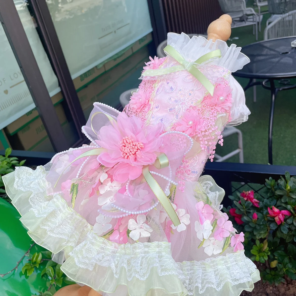 Luxury Handmade Pet Dog Clothes Fashion Pink Flower Hydrangea Pearl Lace Bow Princess Dress For Small Medium Dog Chihuahua Puppy