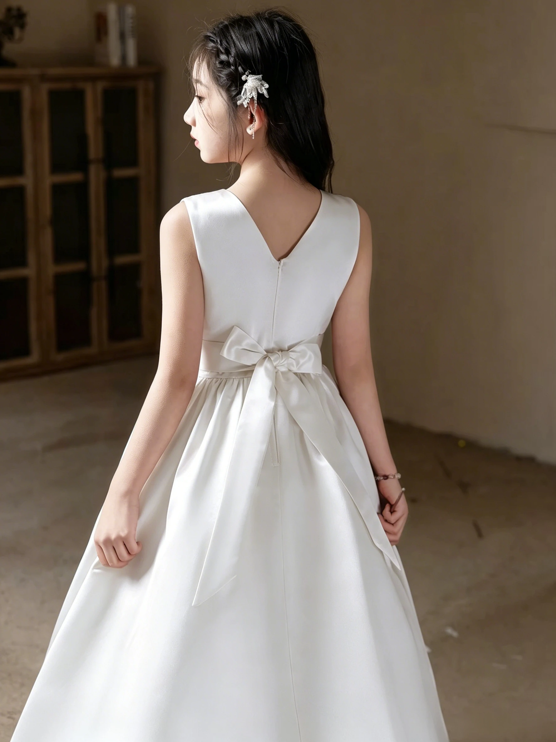 Kids Sleeveless Satin Flower Girl Maxi Dress V Back Bow Waist Long Gown Girls Birthday Piano Recital Formal Evening Dress