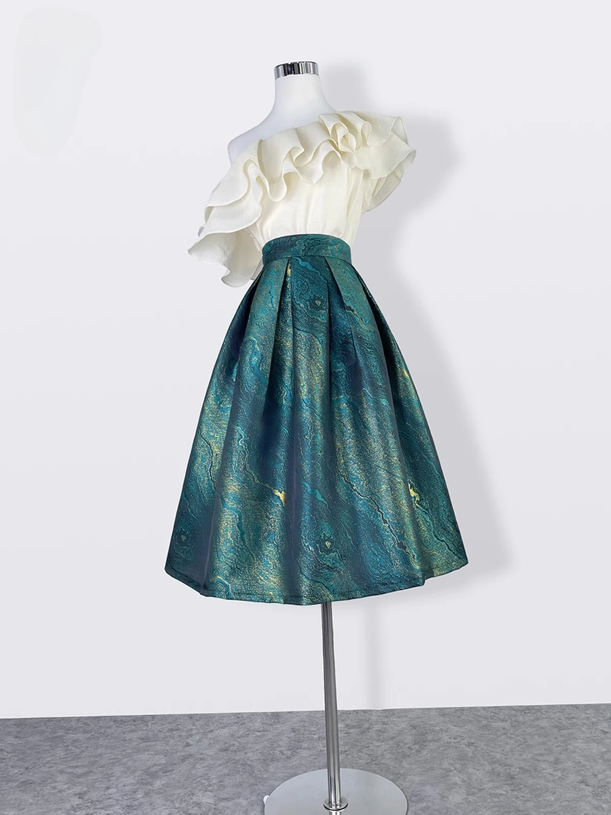 

Spring and Autumn New Women's Half Skirt, Retro A-line Ink Painting Fashionable French Elegant Long Skirt