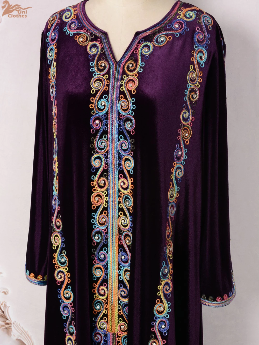 Uni Fashion Solid Muslimischen Kleid Frauen Stickerei Casual Samt Abaya Marocain Türkische Robe Femme Langarm Maxi Vestidos