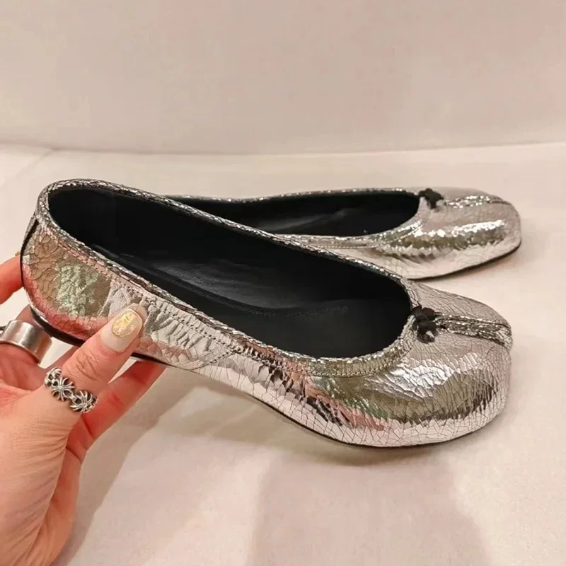 

2024 Silver Crackle Tabi Flats Shoes Slip-on Metallic Split Toe Ballerina Female Luxury Brand Designer Women Casual Flat Shoes