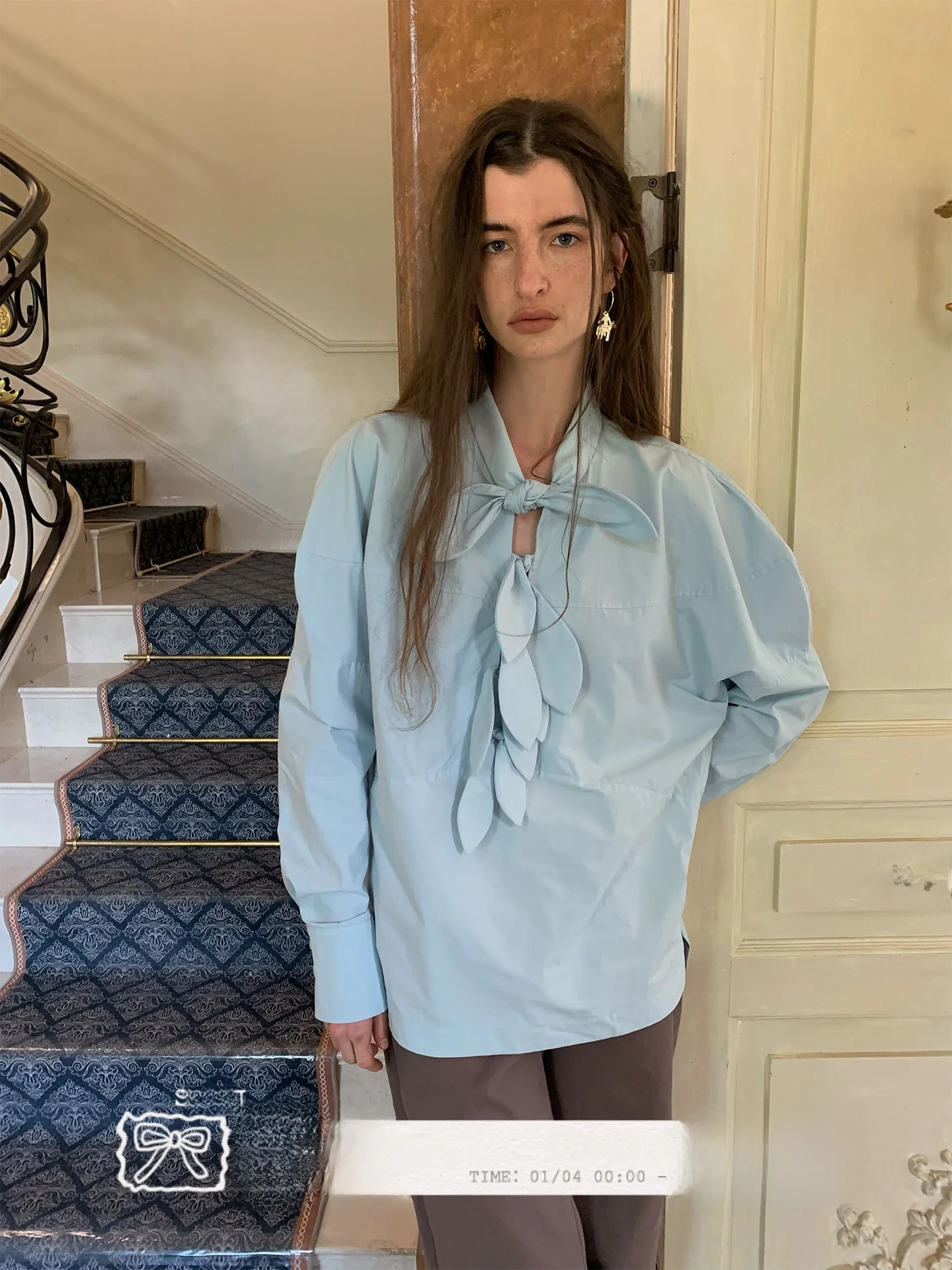 

Loose Design Sensation Faionable Light irt Spoii Salt Blue Lapin Ear Bow Tie Women's Cotton Long Sve irt