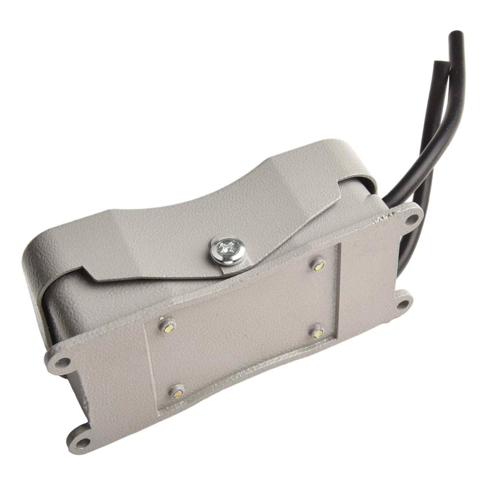 

Контроллер нескользящего ножного переключателя YDT120 для металлотехнических и нафтовых применений. Номинание при напряжении 15 А и 220 В.