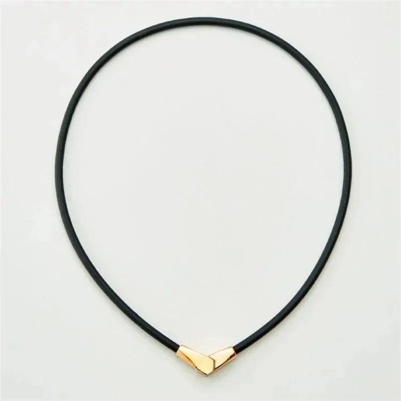 New Minimalist Metal Choker Necklace, Trendy Design, Couple Style, Unisex, Simple All-Match Jewelry