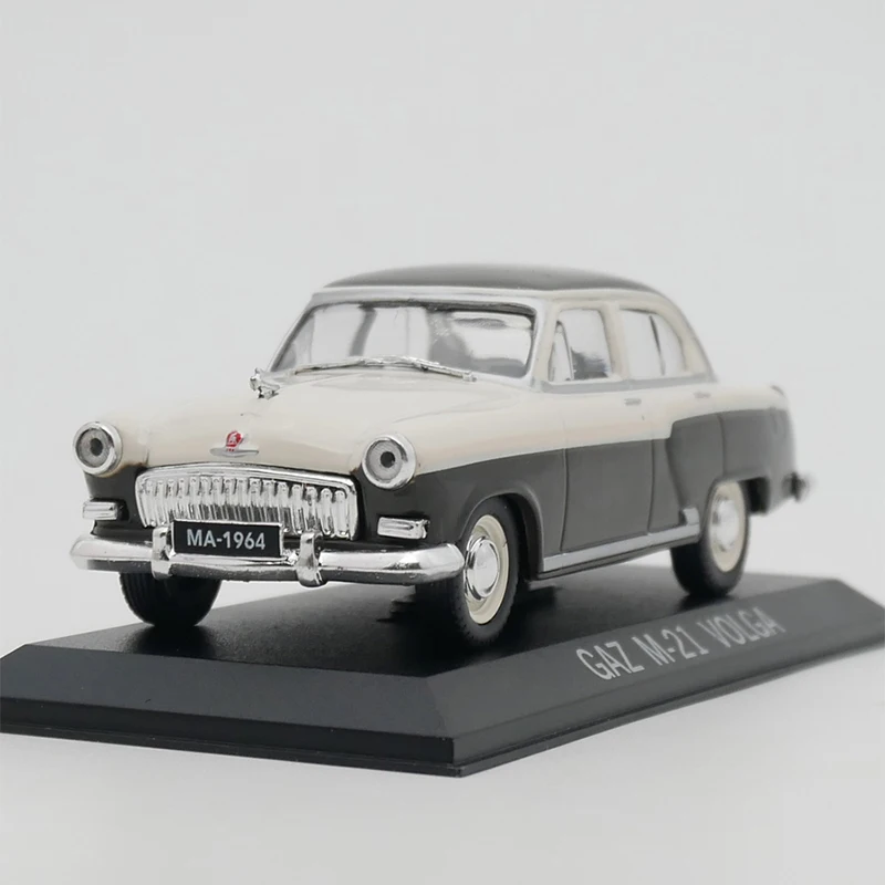 

Diecast Original 1:43 Scale Gaz M-21 Volga Simulation Alloy Car Model Static Display Collectible Toy Gift Souvenir Decration