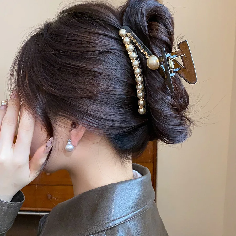 مشبك شعر أكريليك كبير الحجم على شكل حرف Z للنساء أنيق متعدد الاستخدامات لؤلؤ تقليد أحجار الراين مشبك سمك القرش إكسسوار جديد M