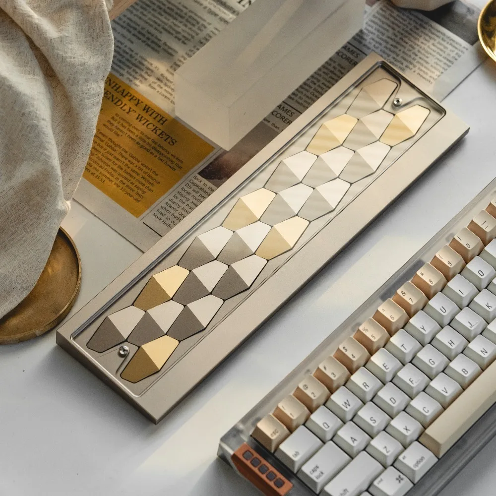 LeleLab Dragon Scale Plam Rest Metal Aluminum Alloy Hand Holder for 65% Magnetic Axis Keyboard Esports Decoration Plam Stree
