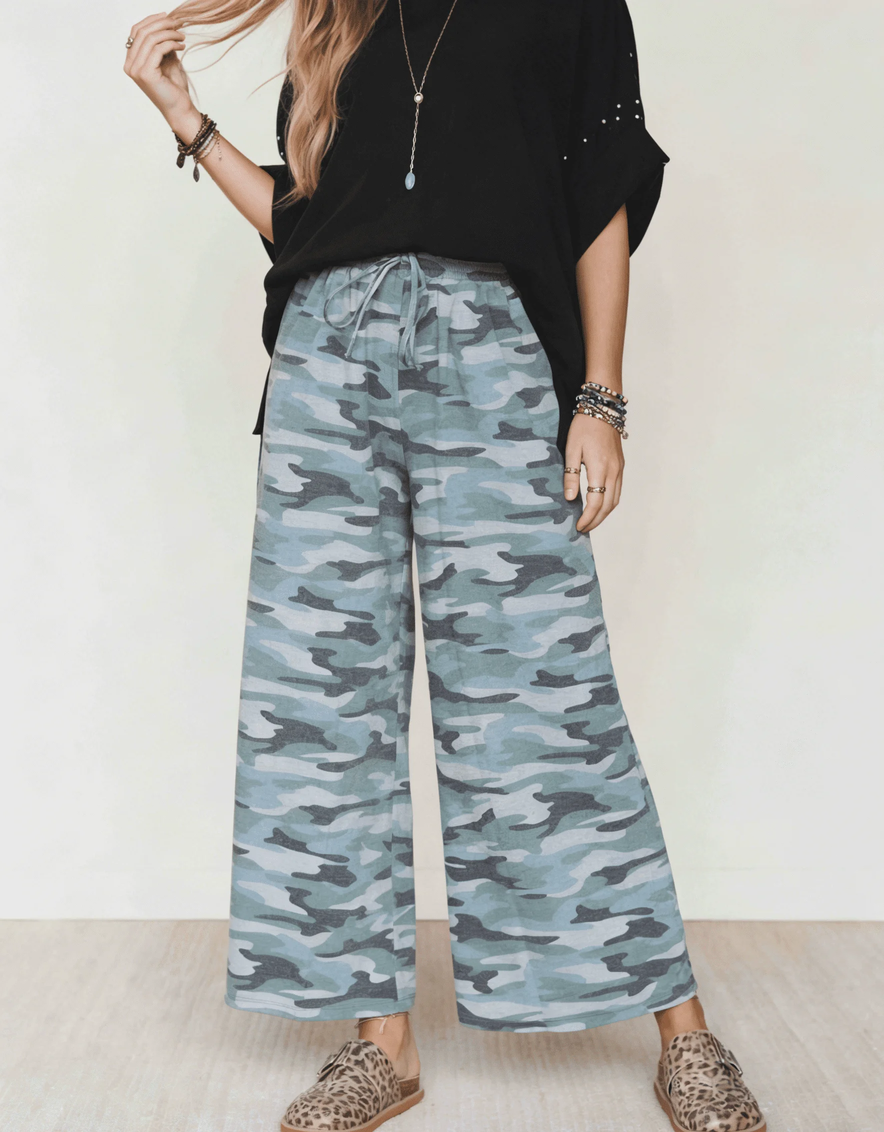 

Женские брюки больших размеров, модные повседневные брюки со средней посадкой и камуфляжным принтом.
