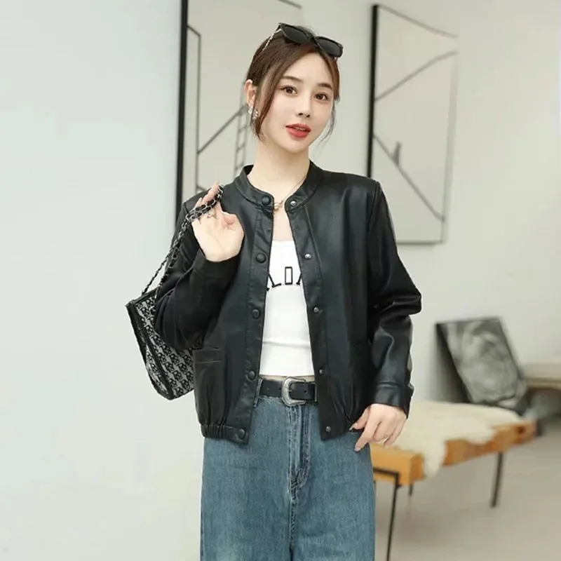 女性用フェイクレザージャケット,ショートコート,アウター,ラウンドネック,韓国ファッション,ラージサイズ,4XL,春と秋