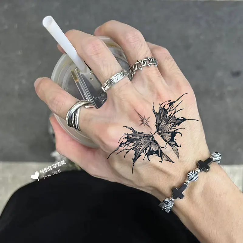 

6 Large Herbal Tattoo Stickers, Including 1 with Butterfly Elements and 5 Random Styles, Lasting for 7-15 Days, Waterproof and Friction-Resistant, with Realistic Effects, Suitable for People Who Are Afraid of Pain and Do Not Want to Get Tattoos