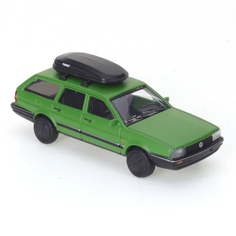 XCARTOYS 1:64 Alloy Die Cast Car Model Toy Volkswagen Santana Wagon Matte Green Alloy Collection Car Model Toys Ornaments