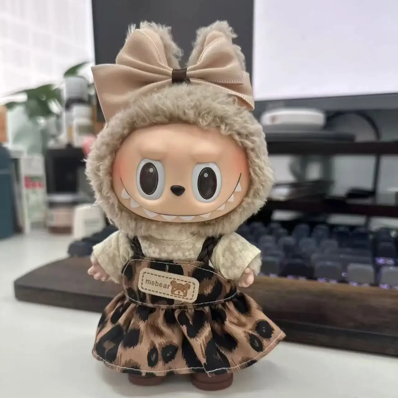 2025 New Labubu 17C…