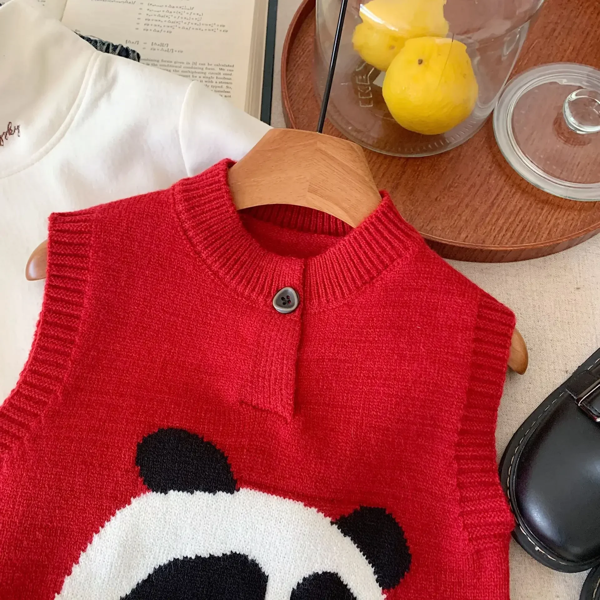 Autumn  Winter New Children\'s Sweater Vest for Boys and Girls Children\'s Knitted Sweater Fashion Adorable Cartoon Versatile Top