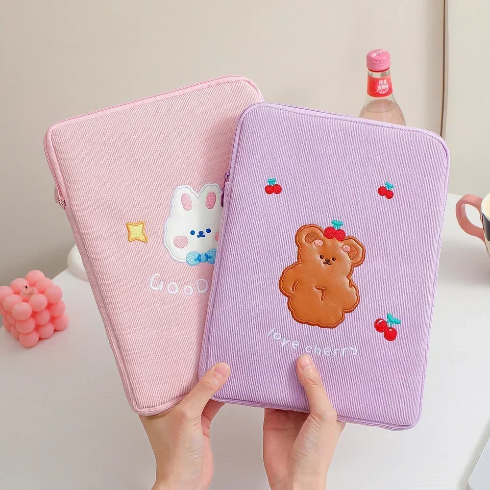 2023New Cartoon Bear Ipad Case Tablet Bag 11 Inch Inner Tank Bag Girl Thickened Handheld iPad Storage Bags