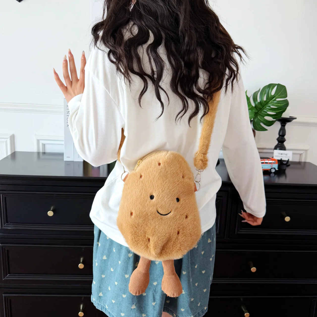 Cute Potato Crossbody Bag Plush Toy Shoulder Bag Coin Purse Birthday Gift Teenage Girls Fashion Small Size Daily Use 1
