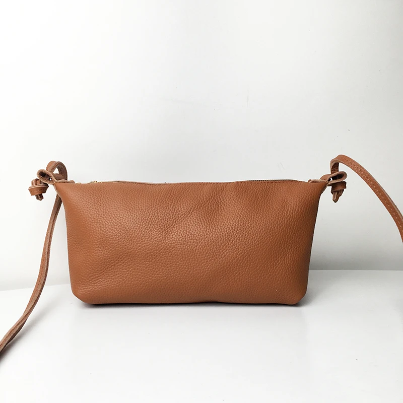 

Новинка 2025 года, женская сумка через плечо из мягкой воловьей кожи, летняя маленькая квадратная сумка через плечо на одно плечо, повседневная сумка для мобильного телефона с клецками в стиле авпа