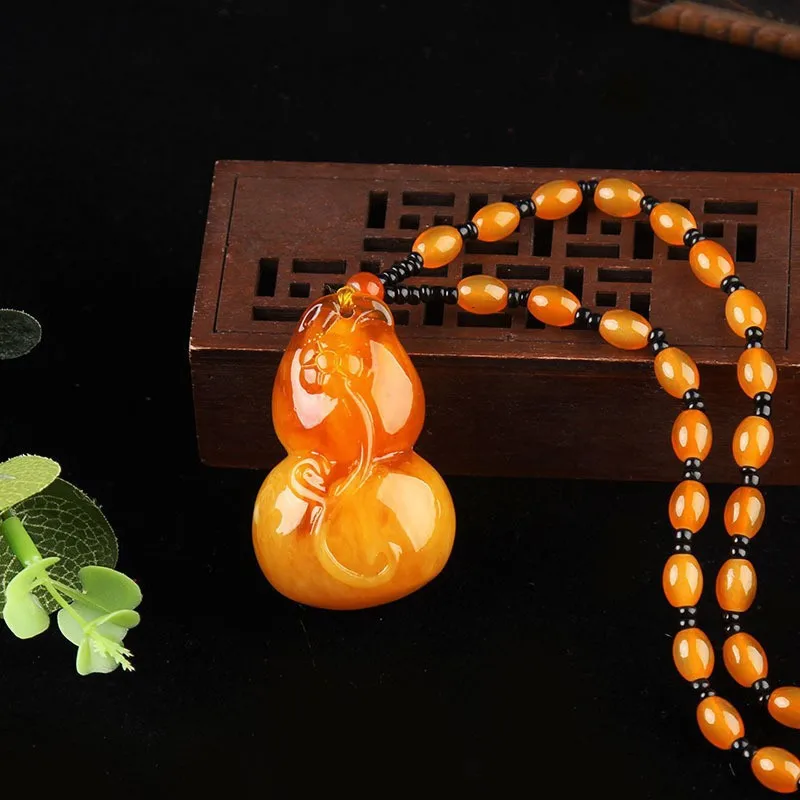 Chinese Yellow Beeswax Sweater Necklace Water Drop Flowers Gourd Leaves Amber Pendant Necklace Men Women Jewelry Sweater Chain