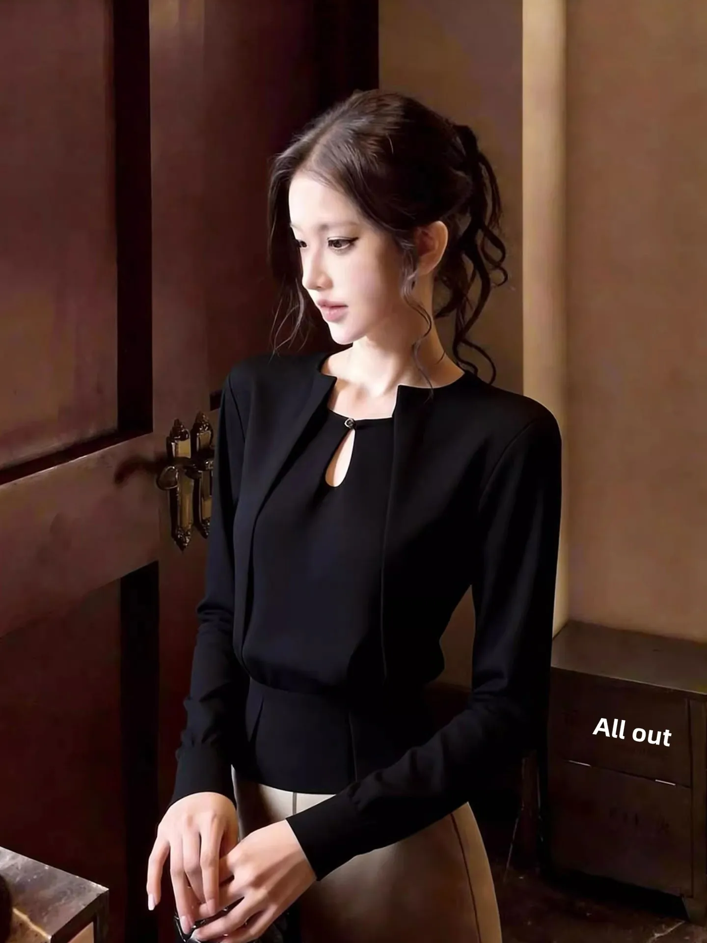 

Ele Bla Long Sve irt Women's Slim Fit Korean Sle Commute Silk Top Waist Cinched Spring Design Faionable irt
