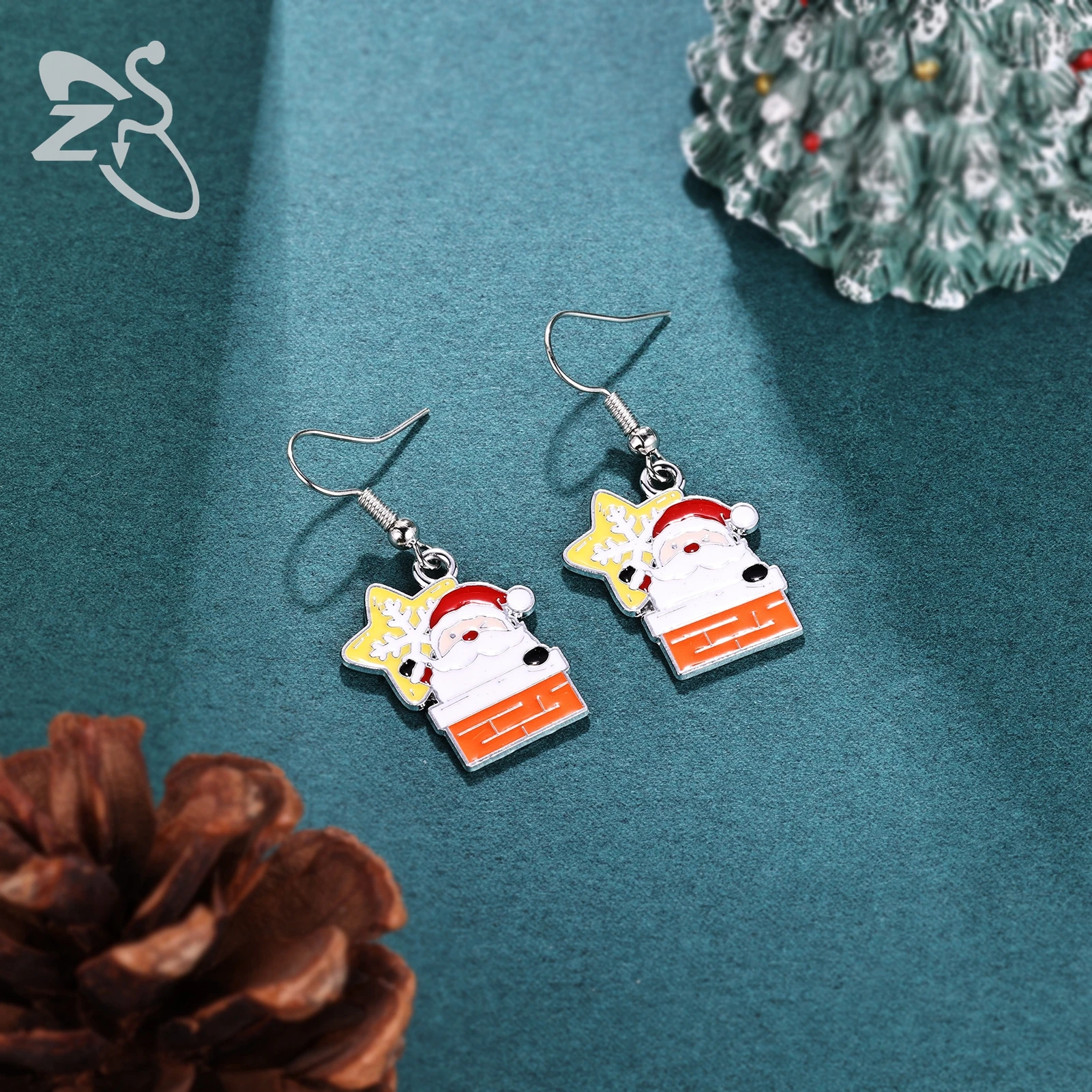 ZS 1 Pair Christmas Series Stainless Steel Stud Earring Cute Santa Gingerbread Man Pendant Earrings Hook Ear Piercings Jewelry