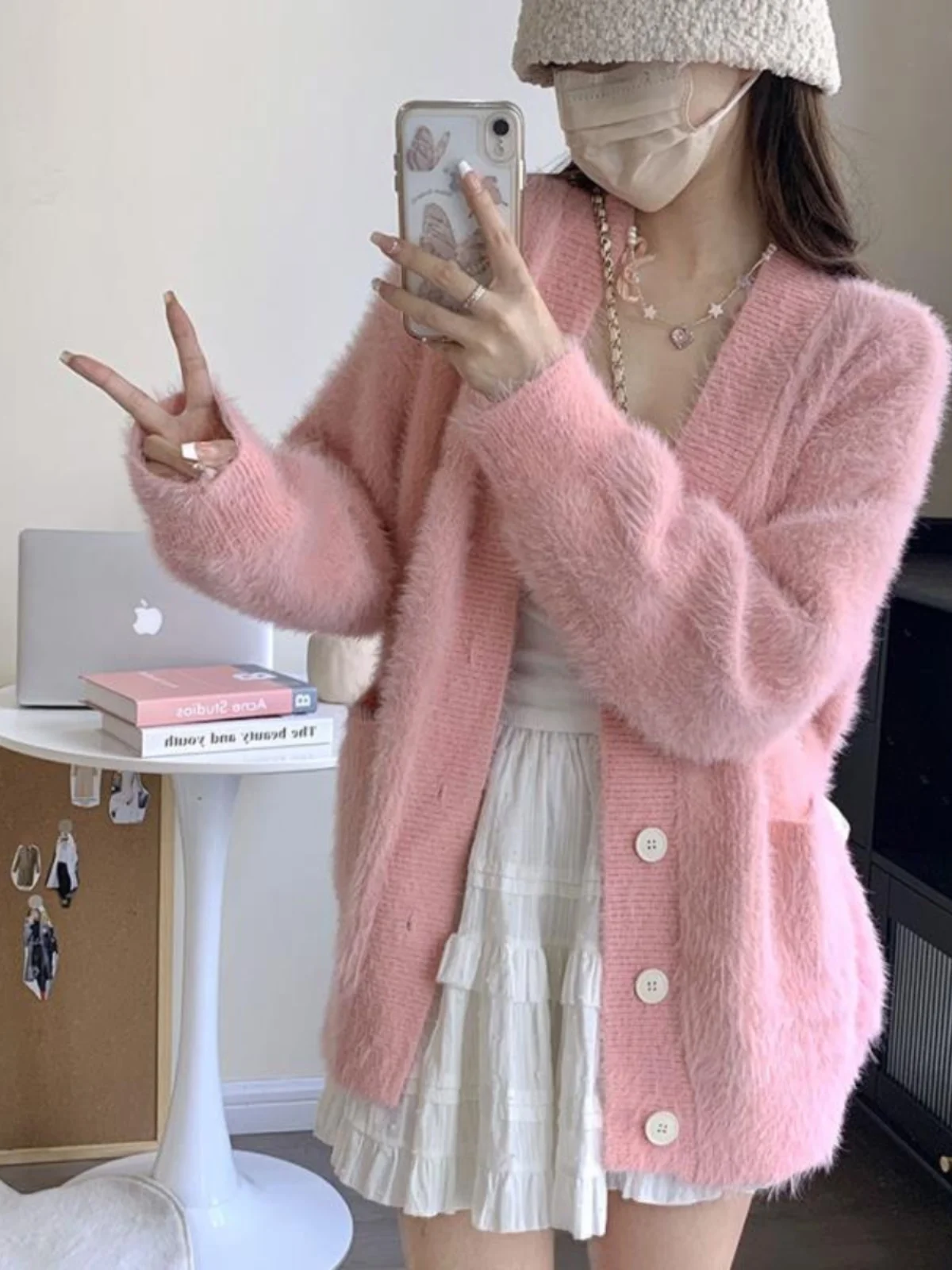 

Нежный вязаный кардиган из искусственного меха норки для женщин, весна-осень, свободный крой, розовый, в корейском стиле, с V-образным вырезом, на пуговицах