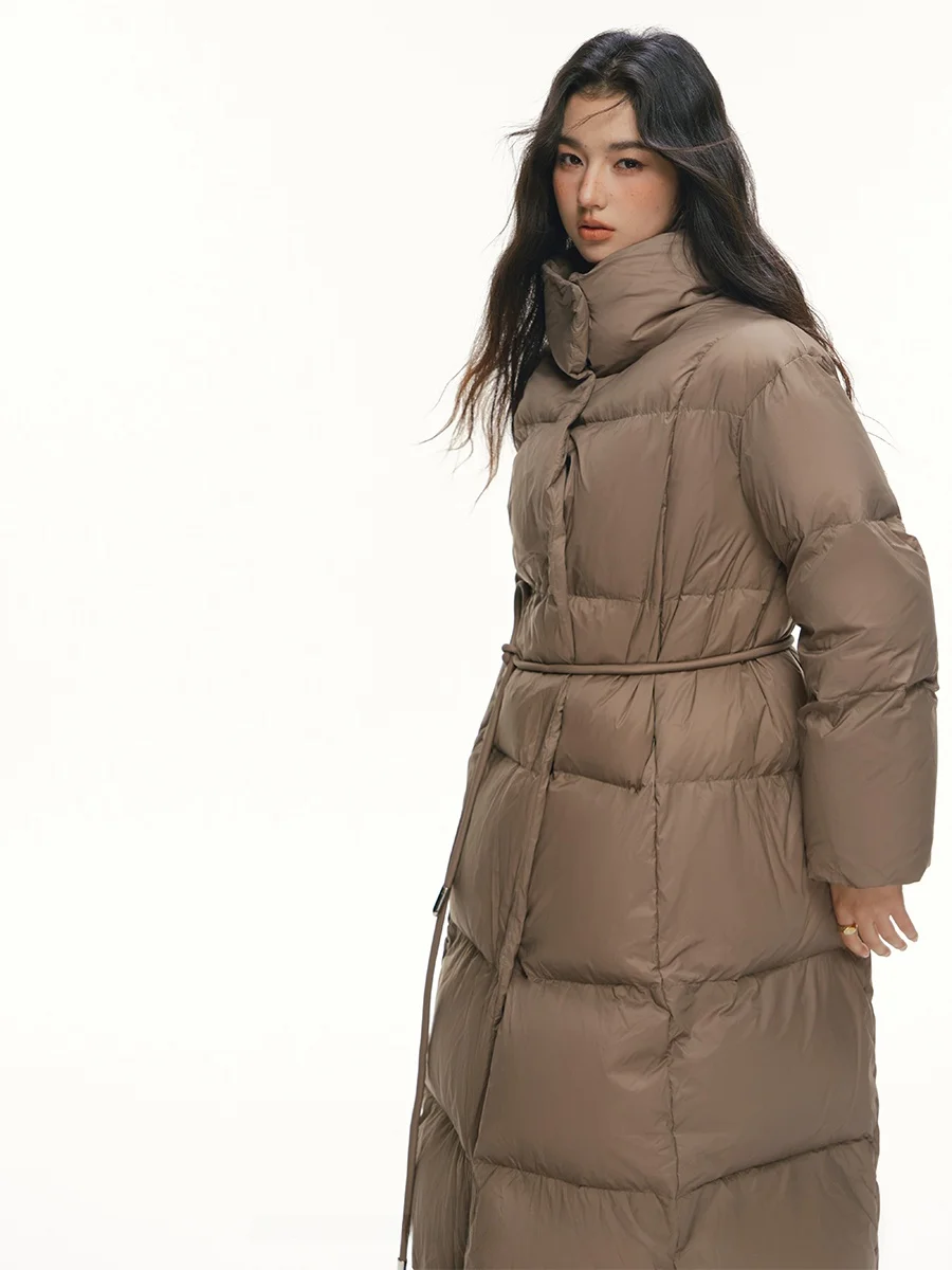 

Утепленное пальто Attia Glowy 90 White Du Down с воротником-стойкой, женское зимнее свободное пуховое пальто до колен