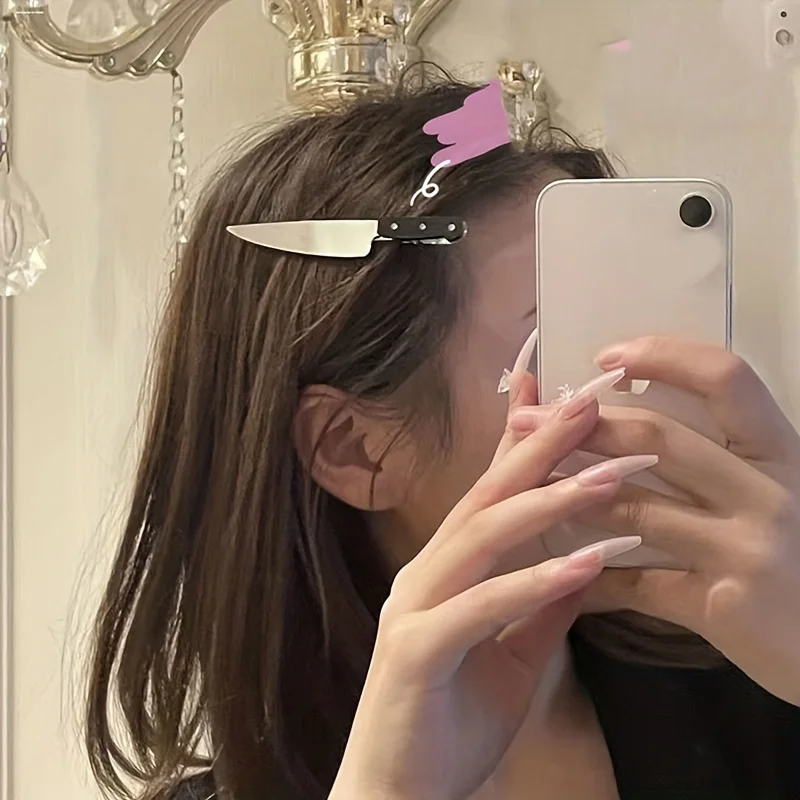 2pcs Halloween Creative and Novel Plastic Simulation Knife Funny Hip Hop Hairpin, Decorative Hairpin, Hip Hop Funny Hairpin