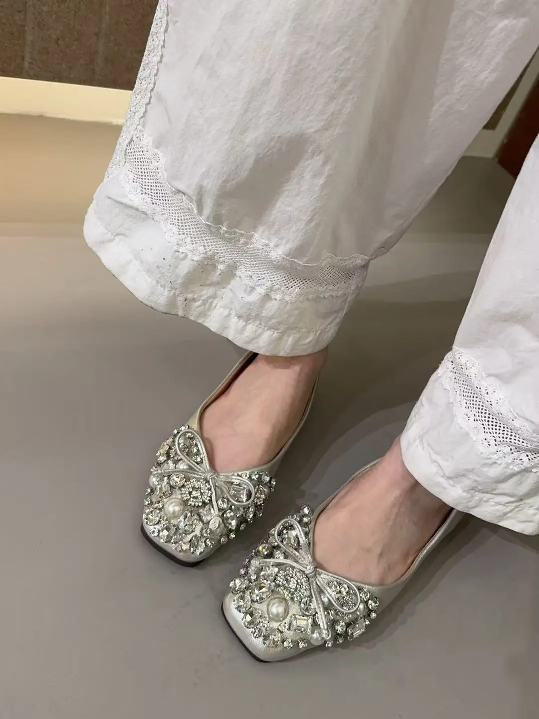 zapatos-de-mujer-elegantes-y-comodos-ligeros-de-punta-puntiaguda-tacon-bajo-versatiles-novedad-de-verano