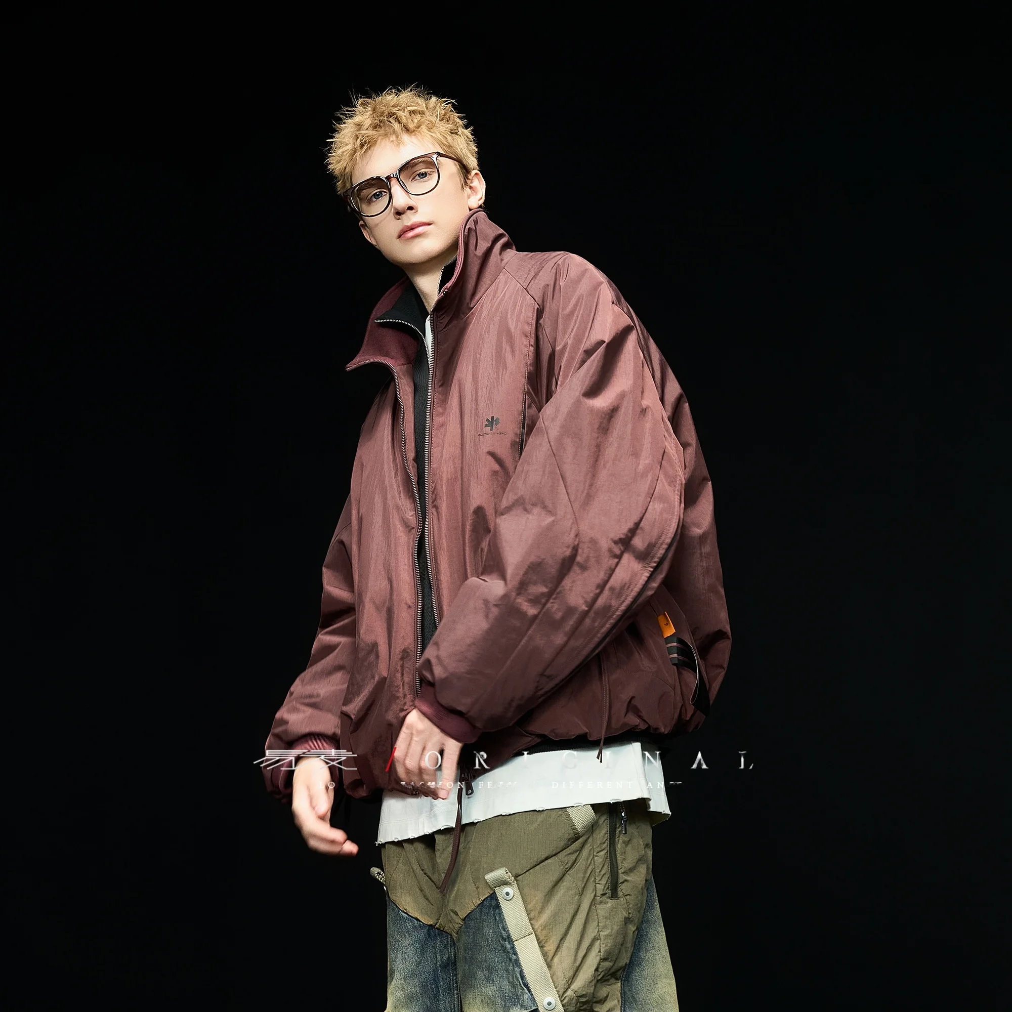 

Мужская утепленная куртка-пуховик с воротником-стойкой, свободного кроя, для повседневной носки и городских поездок, Зима 2025