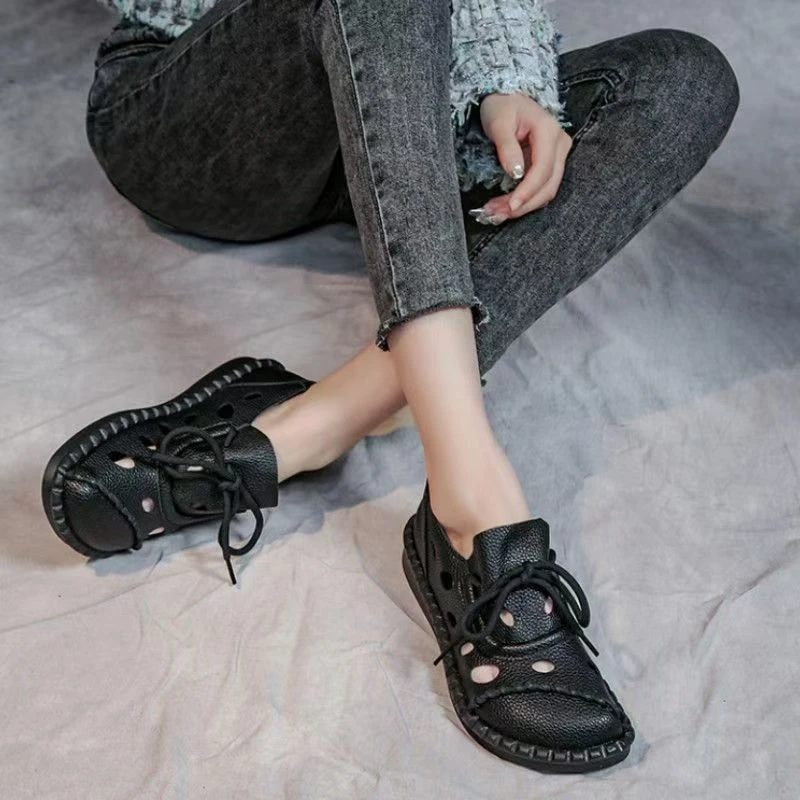 

Casual Hollowed-Out Retro Single-Shoe Women'S 2025 Summer New Thick-Heeled Flat Comfortable Anti-Slip Mom Clog Shoes