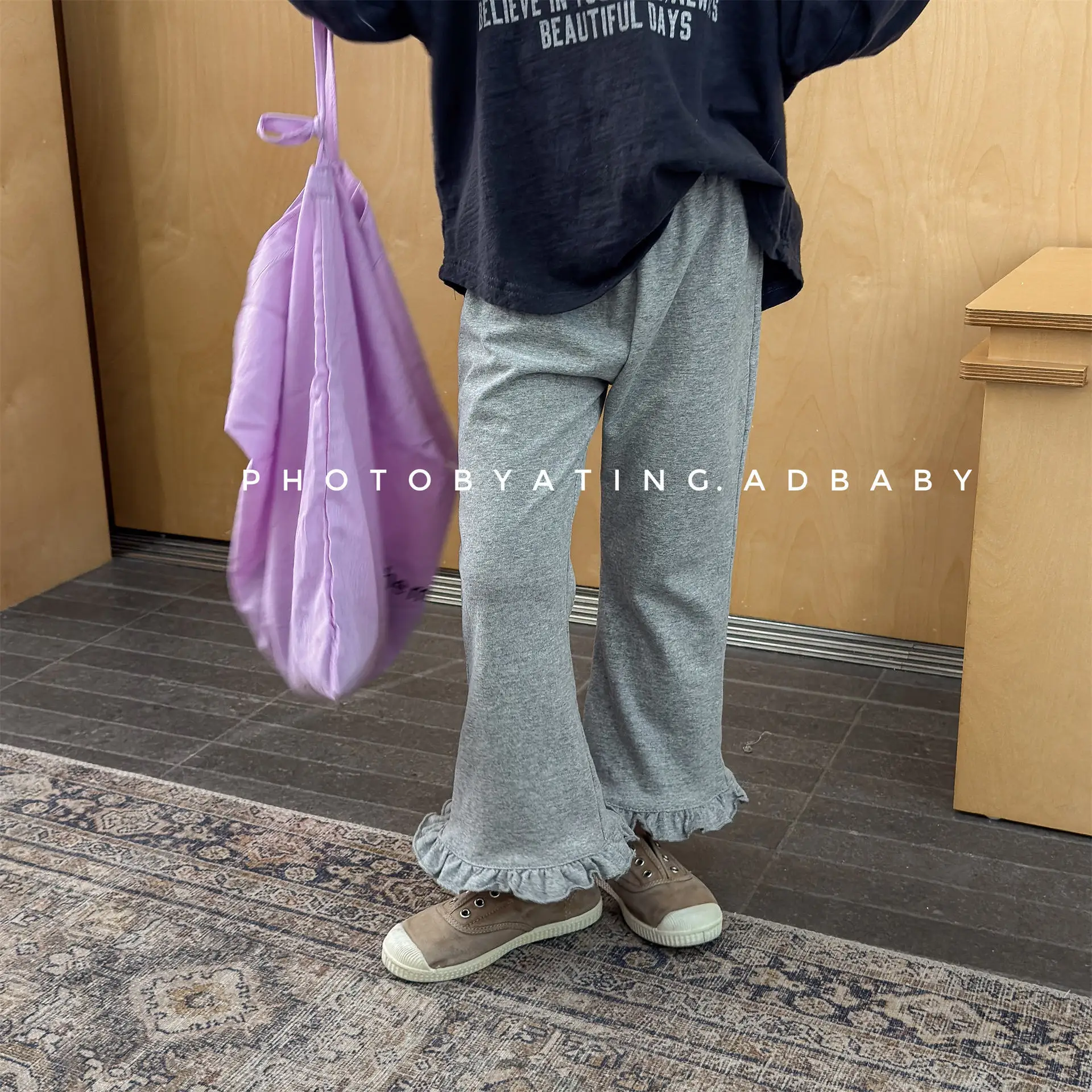 

Новые весенние расклешенные брюки для девочек 2026 года, однотонные повседневные хлопковые брюки для малышей, свободные штаны для детей, детская одежда